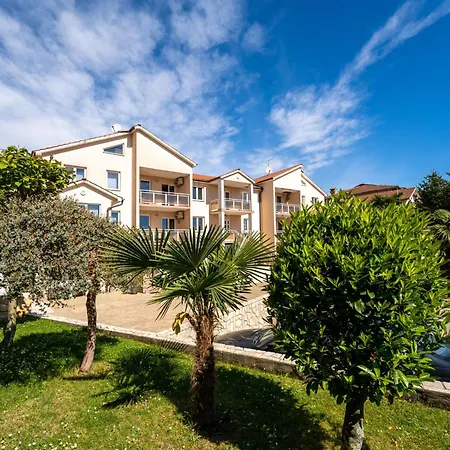 Apartament Palms By Interhome Matulji